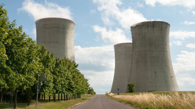 artificial intelligence Nuclear — Is AI the Key to a Nuclear Energy Renaissance or Just Hype? (featured)