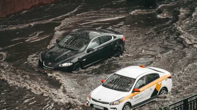 Waymo — Waymo's Robot Taxis Sink in Flood, Trust Takes a Hit (featured)