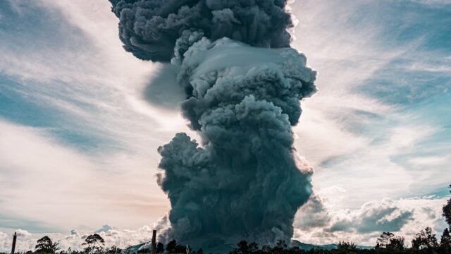 Hawaii — Hawaii's Quake: A Wake-Up Call for South Asia's Seismic Risks (featured)