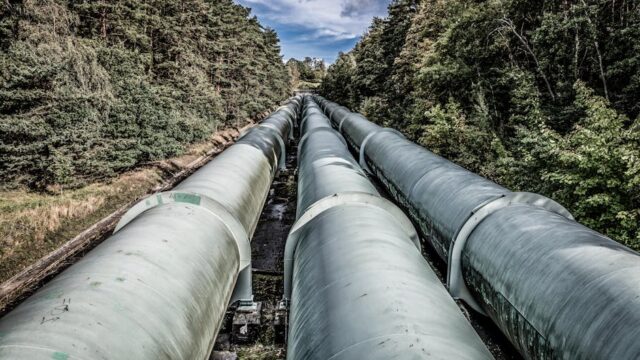 Putin Unity — Putin's China Visit: Unity or Illusion? The Pipeline Deal Eludes Again (featured)