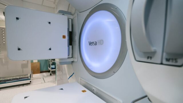 artificial intelligence Revolutionizes — AI Revolutionizes Cancer Treatment: A Double-Edged Sword (featured)