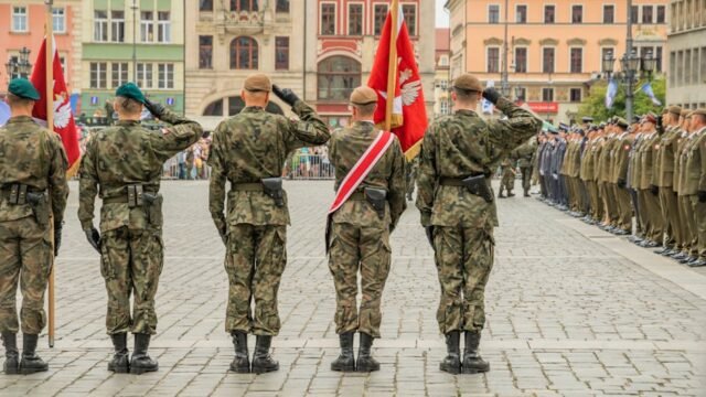 Poland — UK and Poland's Defense Deal: A New Chapter or Desperation? (featured)