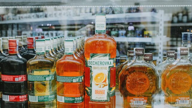 Phillips Distilling — Phillips Distilling's Risky Return: A Liquor Legacy on the Line (featured)