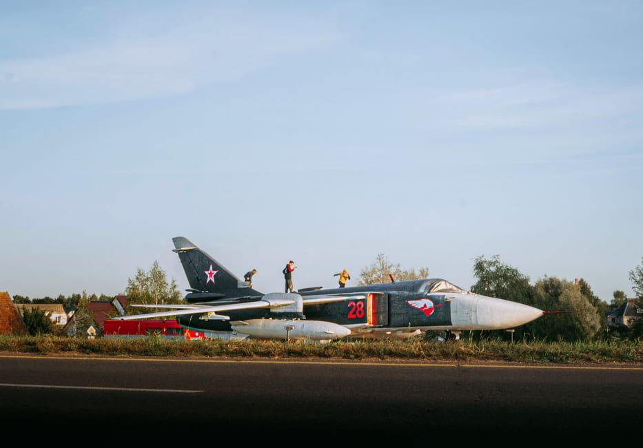 Defence Secretary — UK Defence Secretary's Jet Jams GPS: A Warning Sign? (photo)