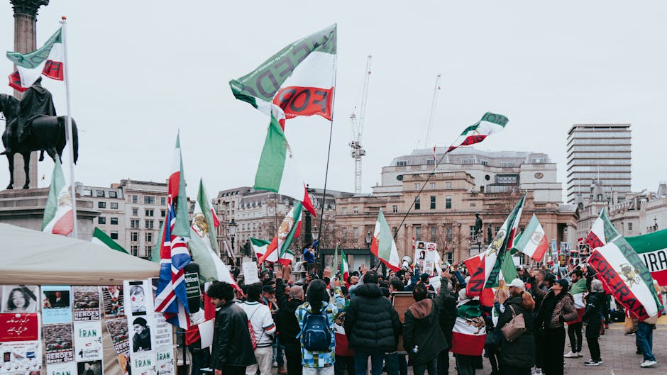 Brexit Battle — Brexit's Battle Reignited: Calls to Rejoin EU Fuel London Clashes (photo)