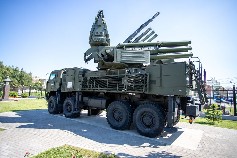 technology — Sentient Fortresses: The Future of Warfare's Tech Arms Race (featured)