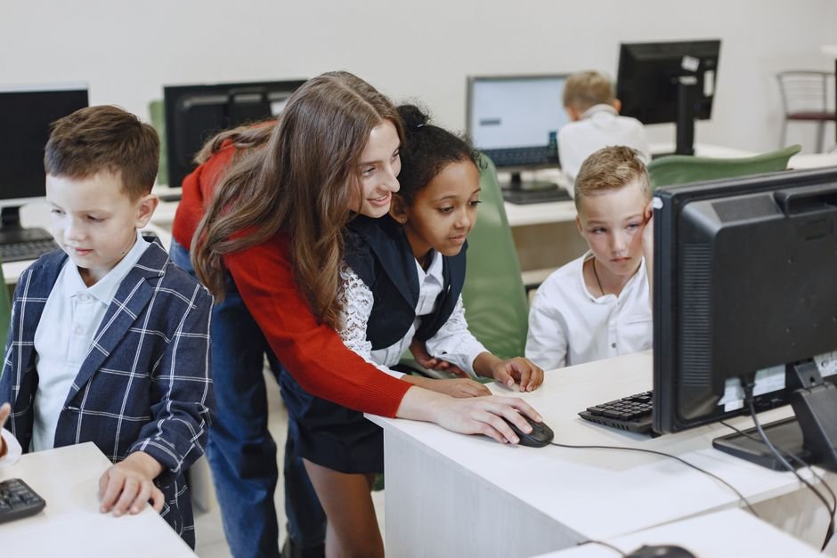 education technology — Can We Trust Students While Monitoring Their Every Move? (featured)