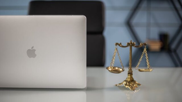 AI — AI Revolution: Is the Legal Profession Ready for Change? (featured)