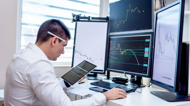 markets — AI Giants Battle for Market Dominance: Who Will Prevail? (featured)
