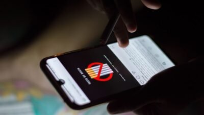 social media — Social Media: The New Nicotine for Kids – How to Fight Addiction (featured)
