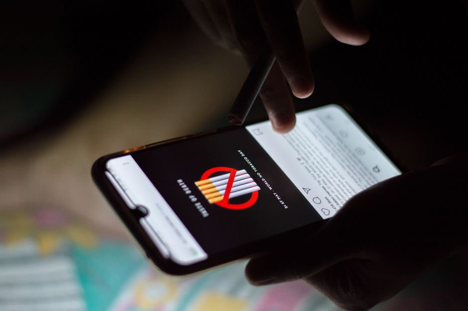 social media — Social Media: The New Nicotine for Kids – How to Fight Addiction (featured)