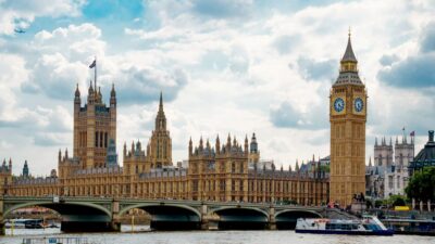 Keir Starmer — London Mayor Sadiq Khan's cautious stance on Keir Starmer's tenure rai (featured)