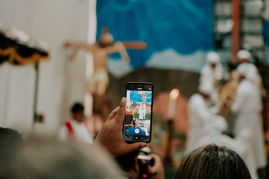 technology — Is Technology Dimming the Light of Faith in Religion? (featured)