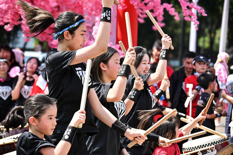 Lululemon — Lululemon apologises after Japanese drum row at Great Wall yoga event (featured)