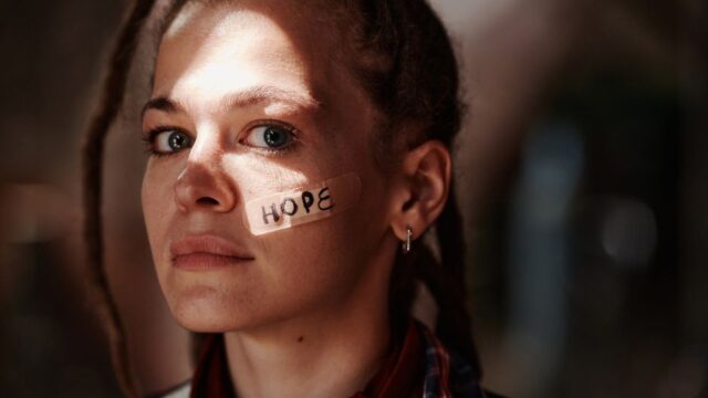 Noa Argamani — Noa Argamani's Powerful Story of Hope and Resilience - A Beacon of Lig (featured)