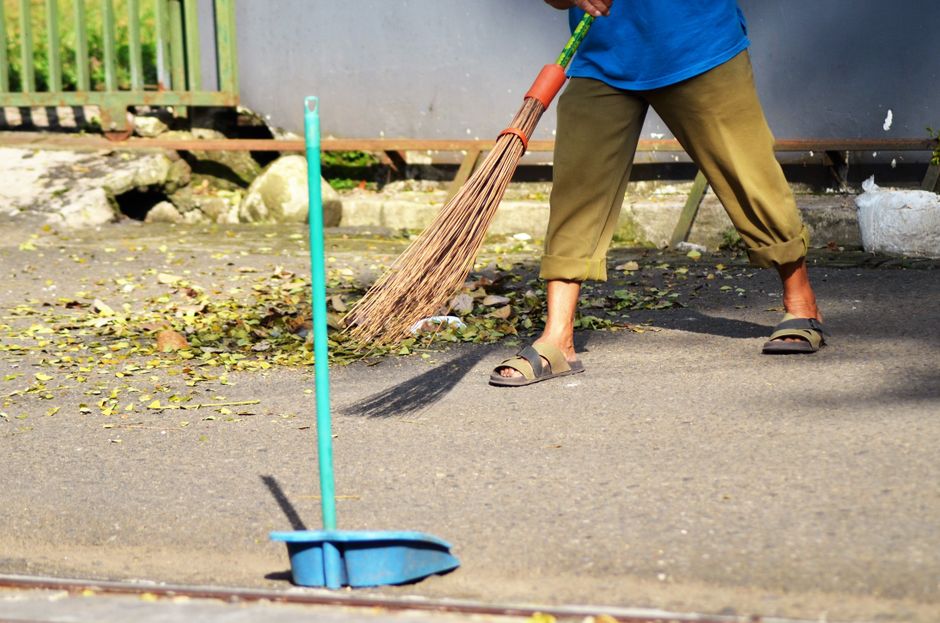 civic duty — Japan's Stadium Clean-Up Spreads Message of Civic Duty and Equality (featured)