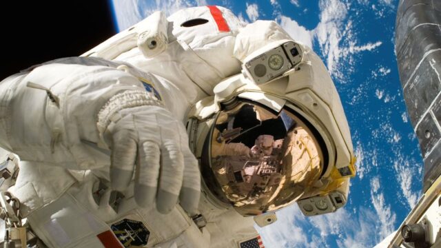 "US Spacewalk 95" — "NASA Prepares for Historic US Spacewalk 95: Inside the Tech and Scien (featured)