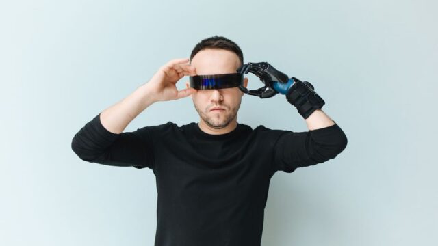 Meta Smart Glasses — Meta Dazzles with Affordable Smart Glasses, Set to Disrupt Market (featured)