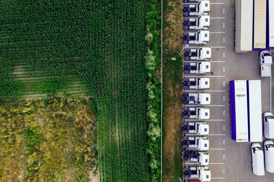 Lenovo supply chain — Lenovo's Supply Chain Shine: Is It for Real? (featured)