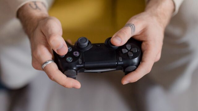 online gaming — The Red Tiger Rises: Online Gaming's Future in Jeopardy? (featured)