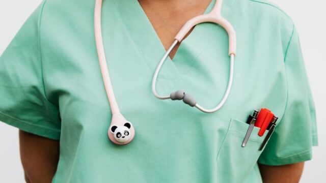 How — How 100 hospitals switched to pen and paper to defeat a national cyber (featured)