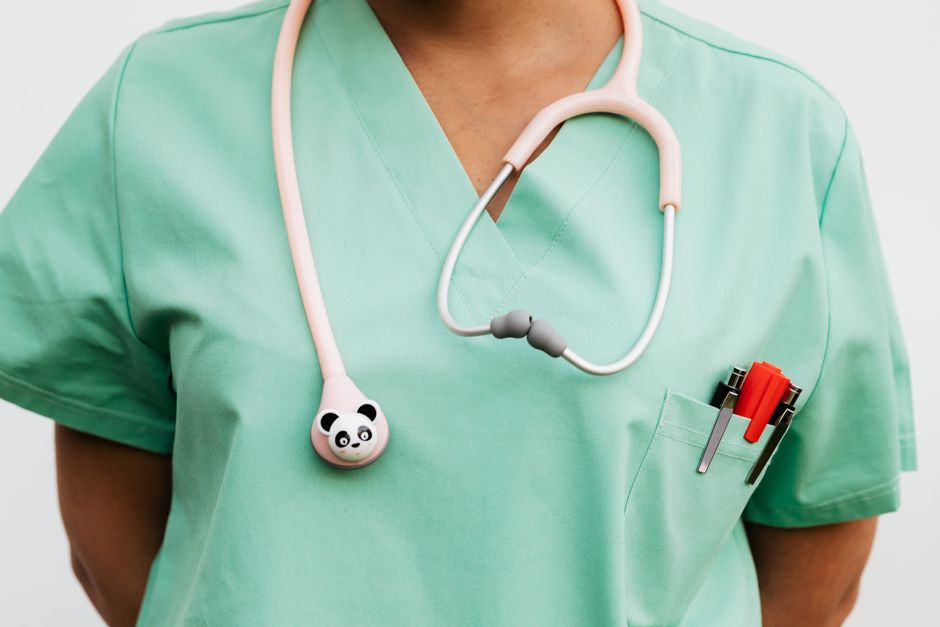 How — How 100 hospitals switched to pen and paper to defeat a national cyber (featured)