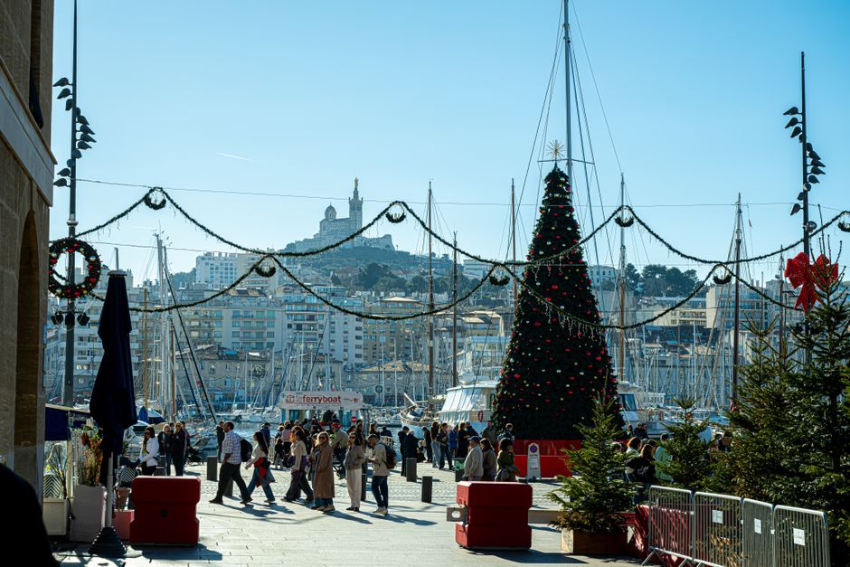 France — France's Festive Spirit Divided by Toxic Nationalism (featured)