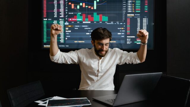 Stock Market — Stock Market Shuts Down for Muharram, Will it Halt the Bulls? (featured)