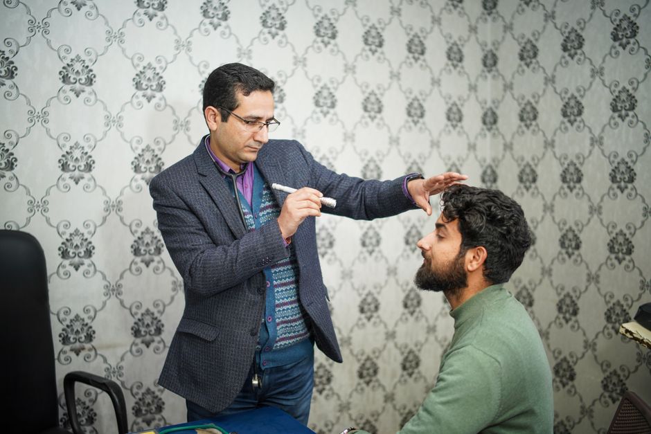 Palestine — Israel's crackdown on Palestinian activists: Doctor of the poor arrest (featured)
