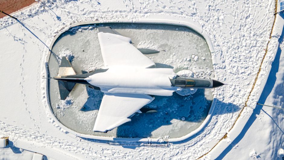 Arctic — Arctic Conflict: AI Transforms Military Landscape in the North (featured)