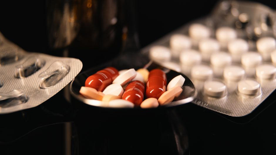 artificial intelligence — AI vs. Stethoscope: Will Doctors Embrace the Future of Prescriptions? (inline 1)