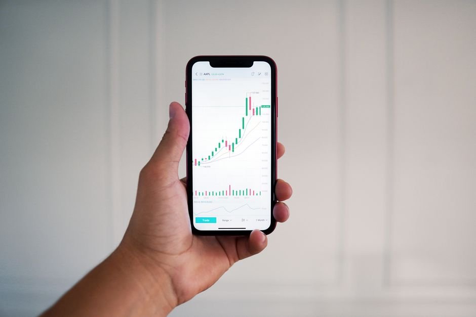 Artificial Intelligence — S&P 500 Dips 2%: Is the AI Boom Turning into a Bust? (inline 1)