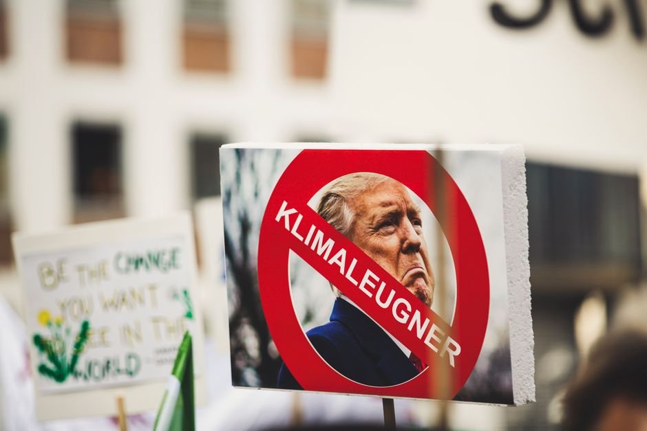 climate attribution — Will Politics Overrule Science in Climate Attribution Debate? (photo)
