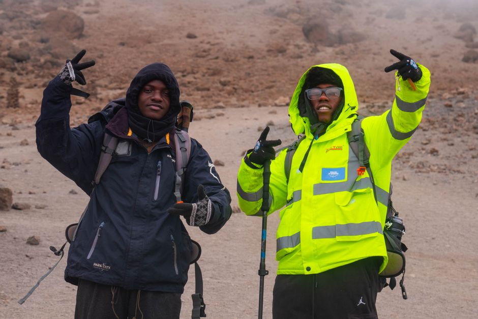 An Everest safety — An Everest Tragedy Awaits: Inexperienced Guides Spark Safety Concerns (photo)