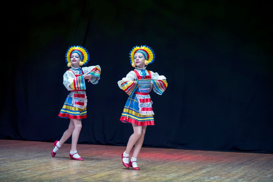 India, Artistic freedom — Dancing girl's torso restored in Indian textbook, sparking cultural de (photo)