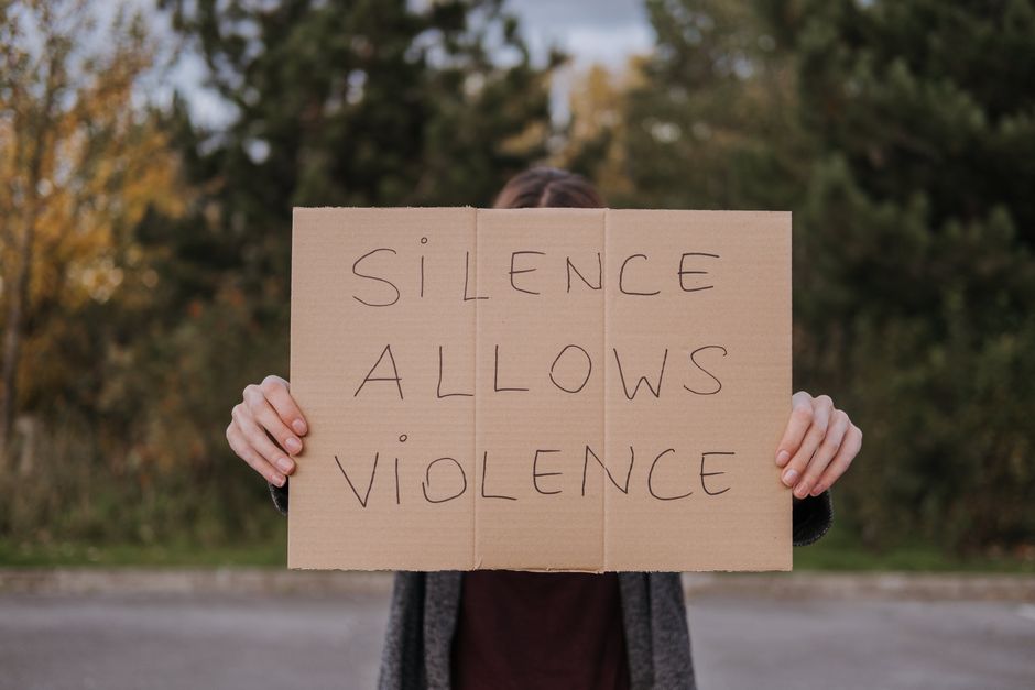 Belfast — Belfast Is Burning: The Media's Reluctance to Tackle Underlying Tensio (inline 1)
