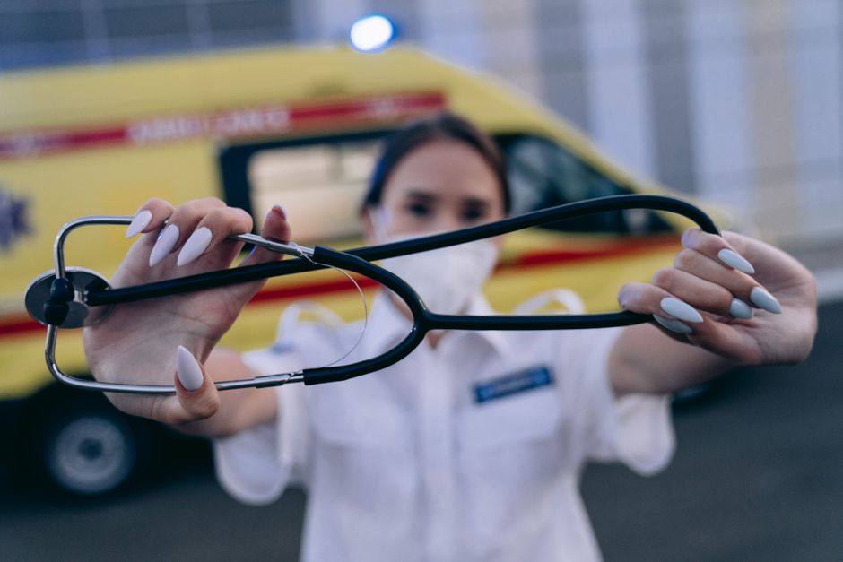medical protocol — A Doctor's Dilemma: Where Instinct Meets Protocol (photo)
