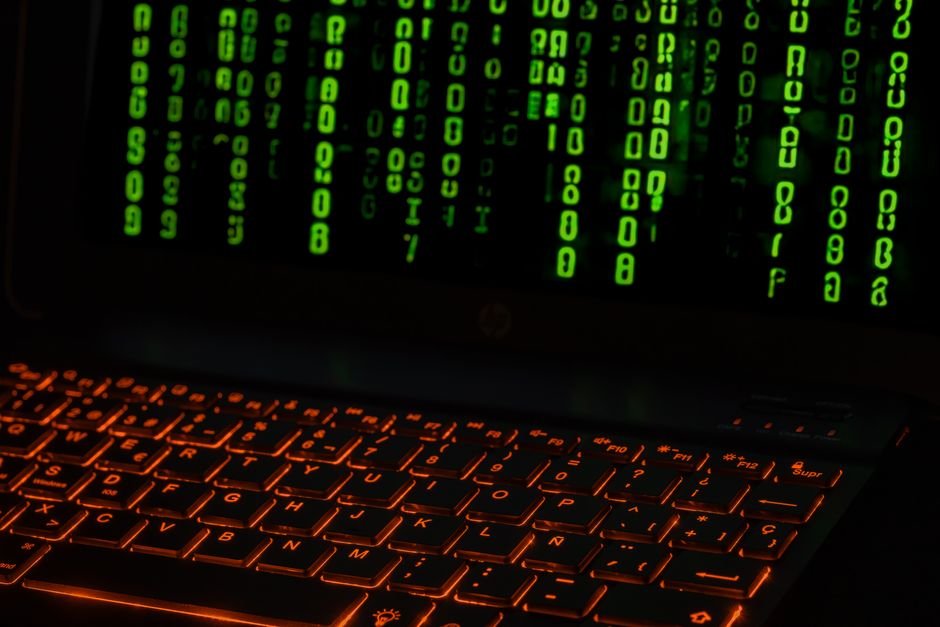 AI in Cybersecurity — AI in Cybersecurity: Evolving Threats and Critical Choices (inline 2)