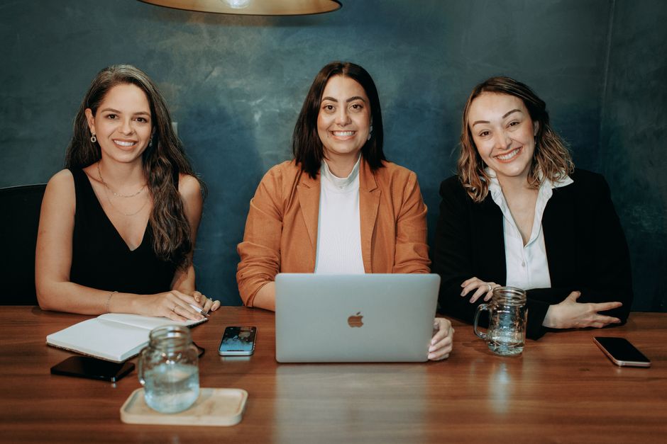 artificial intelligence — Allbirds CEO Joey Zwillinger's $1 Million Bet on a Solo AI Startup (photo)