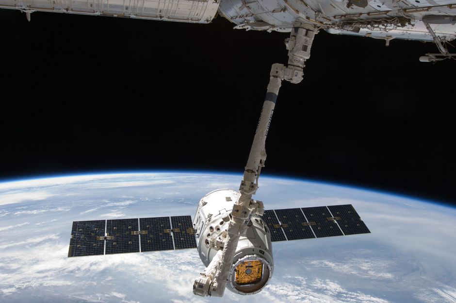 "US Spacewalk 95" — "NASA Prepares for Historic US Spacewalk 95: Inside the Tech and Scien (photo)