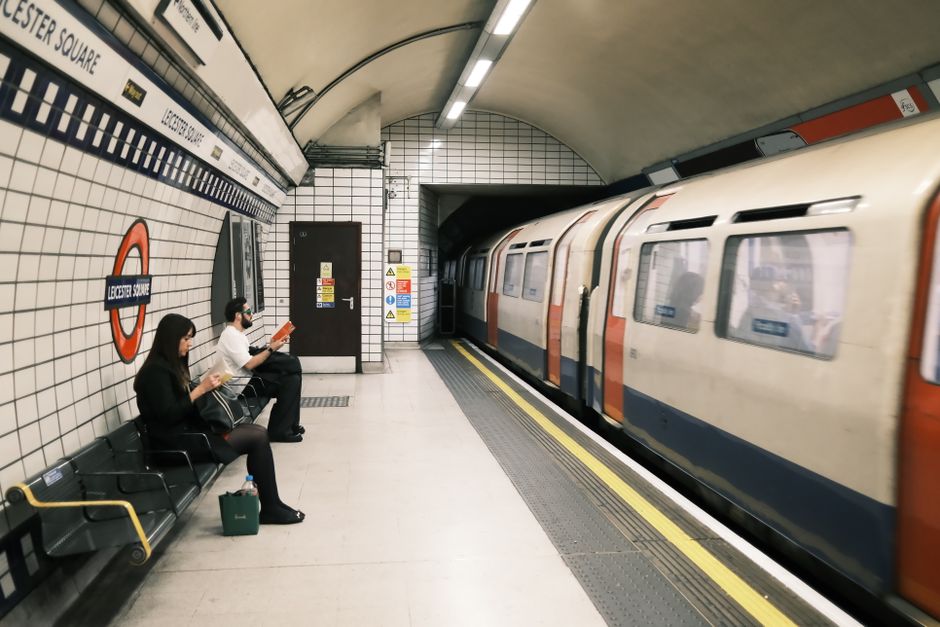 Surrey and Berkshire rail expansion — London Commute Set to Expand: Surrey and Berkshire in TfL's Sights (photo)