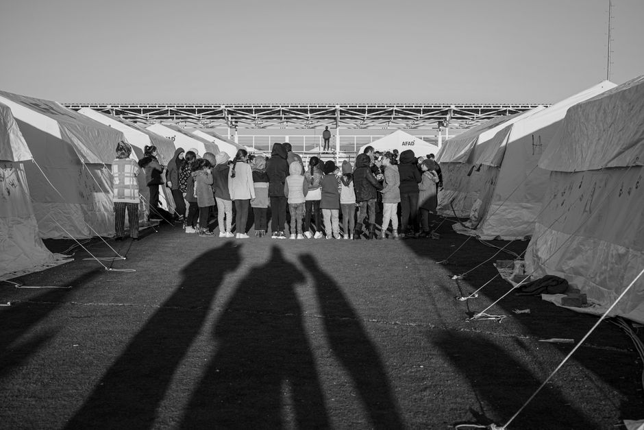 Trump Immigration — Trump's Latest Immigration Blow: Hundreds of Thousands of Lives Hang i (photo)