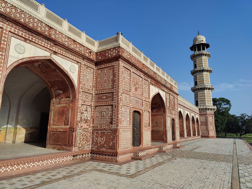 Aurangzeb — Forgotten Memos Challenge the Conventional Wisdom on Emperor Aurangzeb (inline 2)