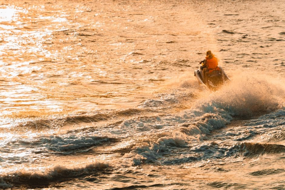 jet ski — Reckless Jet Ski Thrills Endanger Kids in UK Waters (inline 3)
