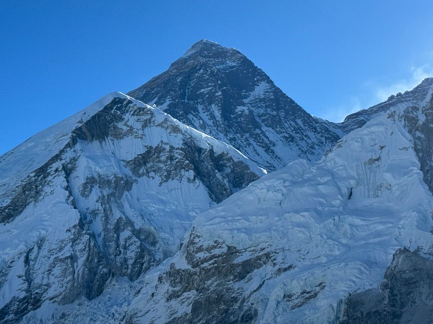 An Everest safety — An Everest Tragedy Awaits: Inexperienced Guides Spark Safety Concerns (photo)