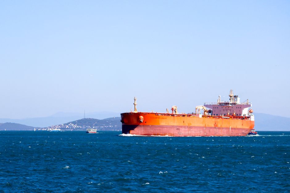 middle-east — World Shipping on High Alert as Strait of Hormuz Deal Sows Confusion (inline 3)