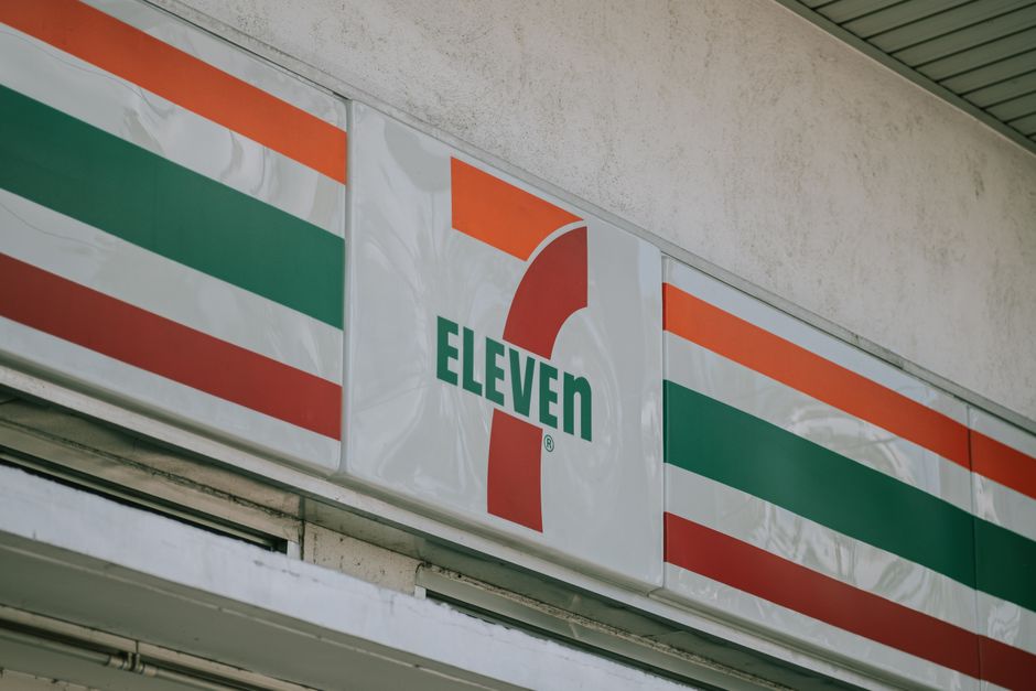 artificial intelligence — Lawsuit claims 7-Eleven, BP and Walmart using AI to manipulate Califor (photo)