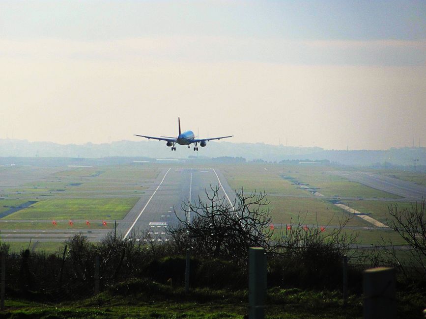 Campaigners — Campaigners consider appeal after Gatwick bids fail (inline 3)