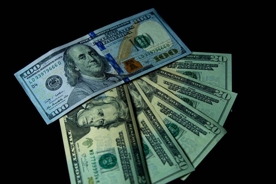 IMF dollar — IMF's Stance on Dollar Dominance: A Double-Edged Sword (photo)