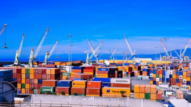 logistics — FedEx's Supply Chain Selloff: A Strategic Retreat or Visionary Leap? (featured)